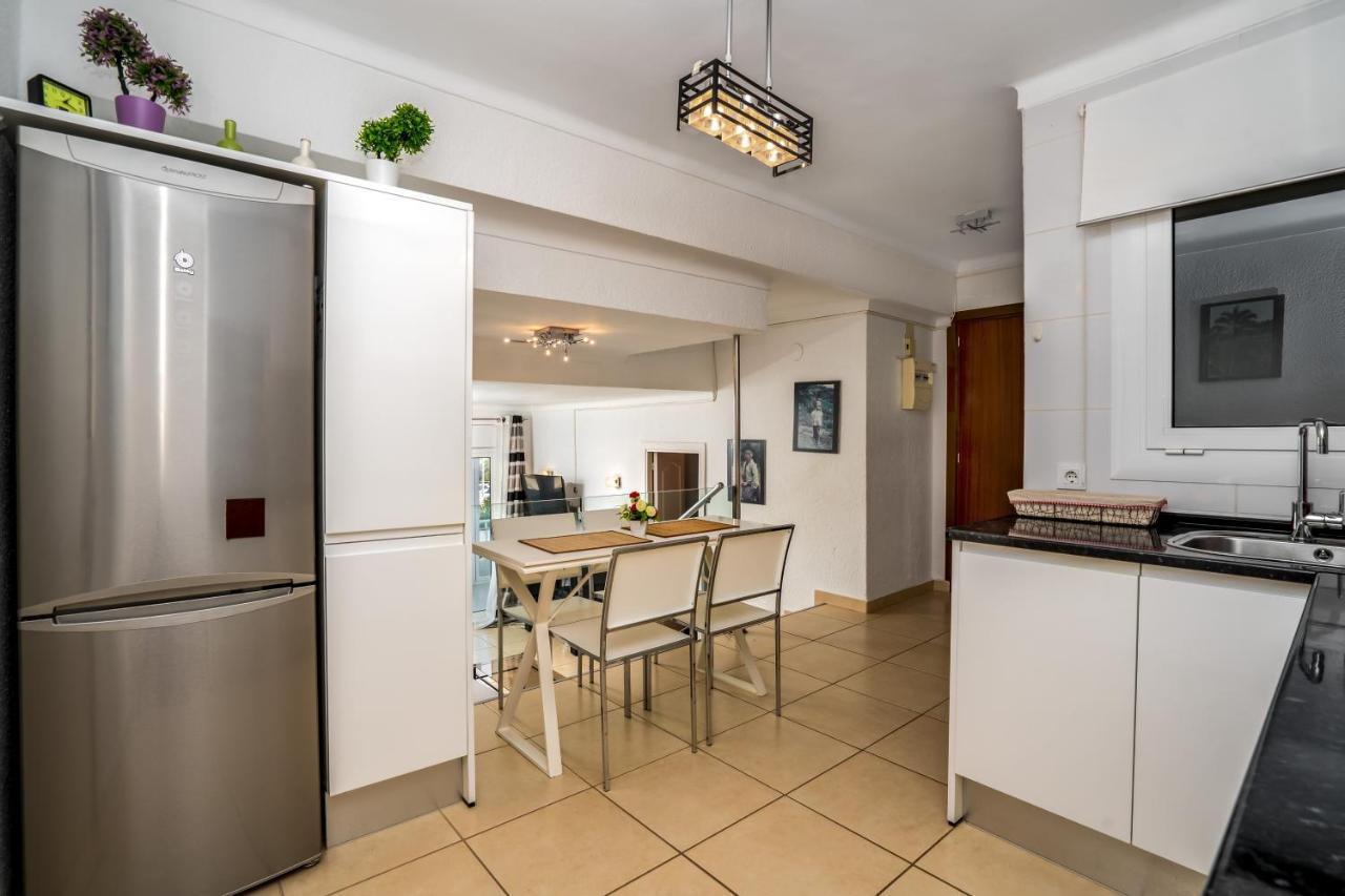 Apartamento Welcs Emp 018 Con Terraza Frente Al Mar Apartment Емпуриабрава Екстериор снимка